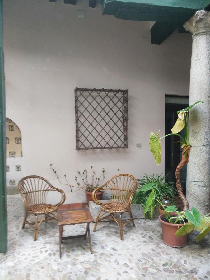 El Patio Del Convento Apartment Толедо Екстериор снимка