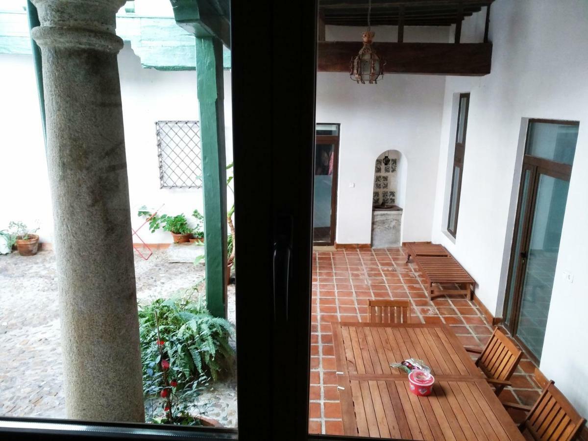 El Patio Del Convento Apartment Толедо Екстериор снимка