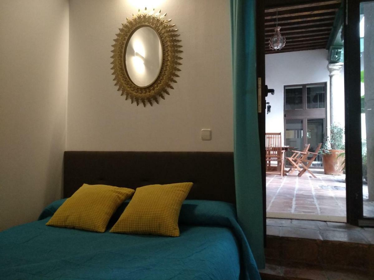 El Patio Del Convento Apartment Толедо Екстериор снимка