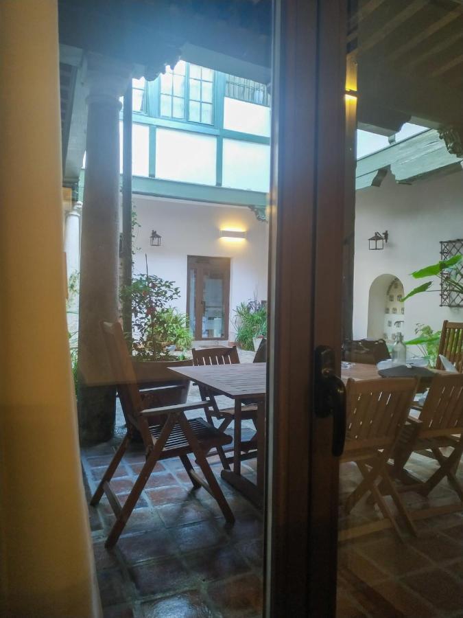 El Patio Del Convento Apartment Толедо Екстериор снимка